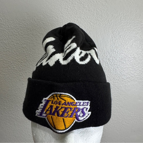 Mitchell Ness Vintage Los Angeles Lakers Beanie OSFM